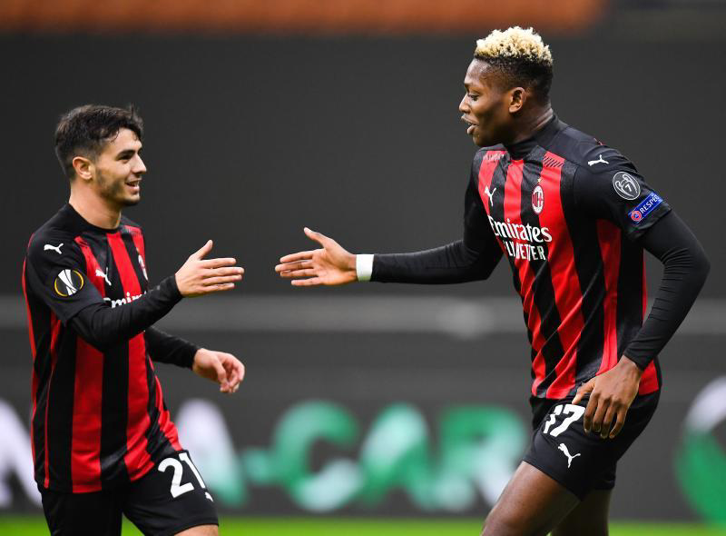 关于今晨深圳男篮刷新队史纪录：欧联节点到来；震撼外界；临场指挥获称赞的信息